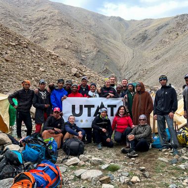 Équipe de l'UTAT dans les montagnes